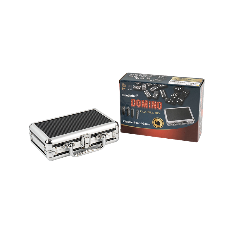 Tragbare doppelte sechs Dominosteine ​​in Aluminiumbox